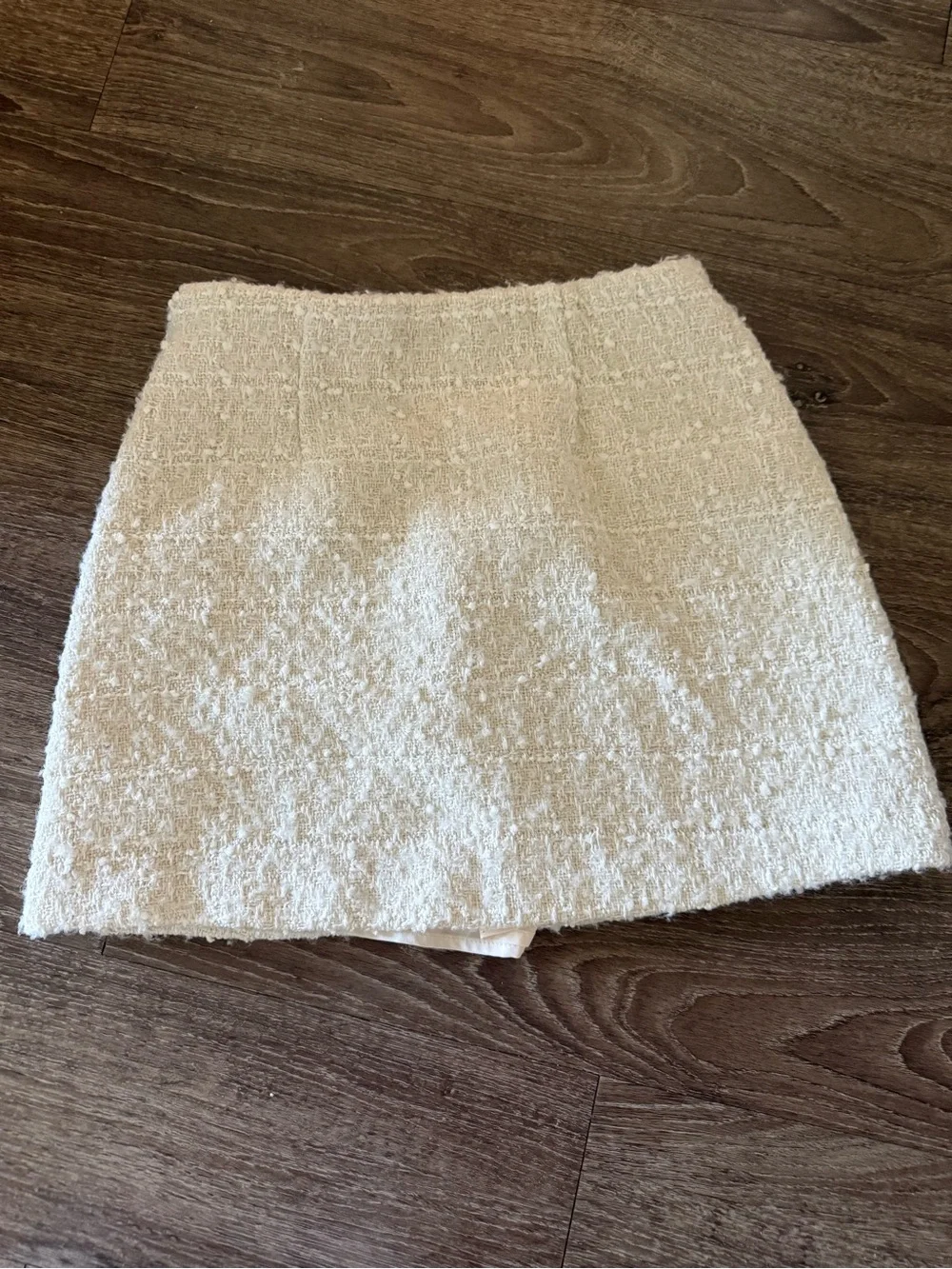 Abercrombie White Tweed Mini Skort - Picture 4 of 4